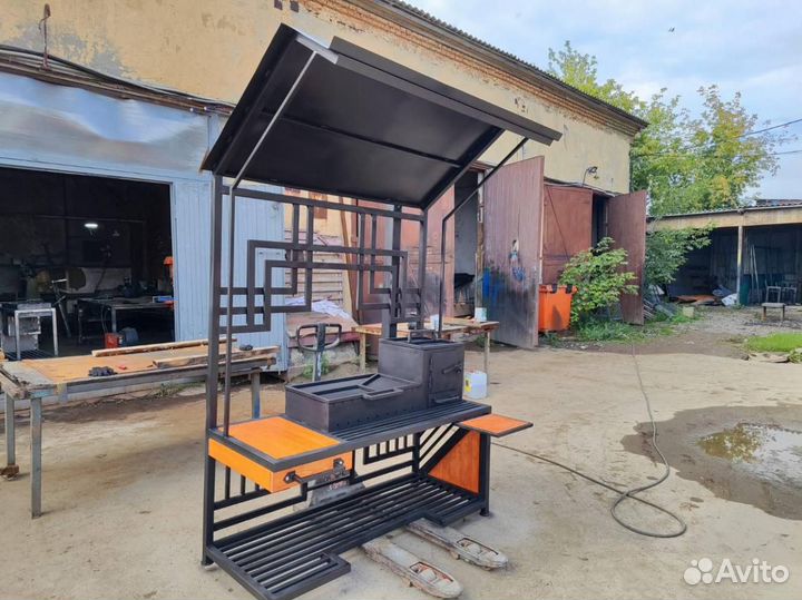Мангал с крышей по базовой стоимости лофт