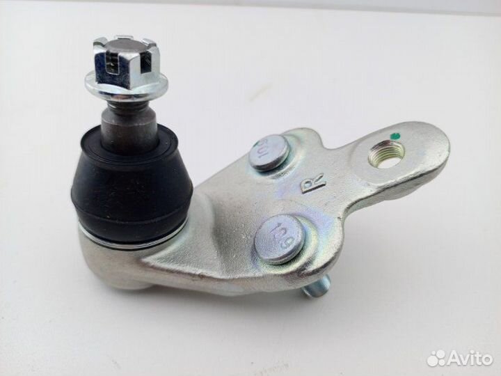 Шаровая опора передняя правая Toyota Camry