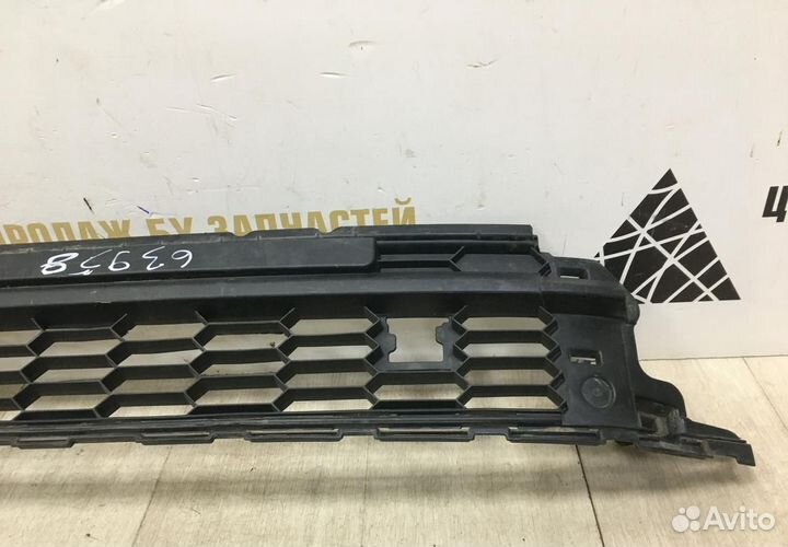 Решетка переднего бампера Skoda Kodiaq OEM 565853677