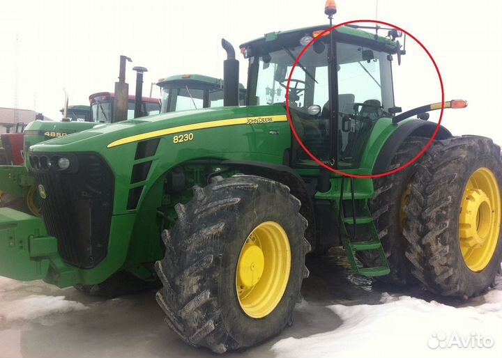 Стекло двери John Deere левое 4 7 8 9 series