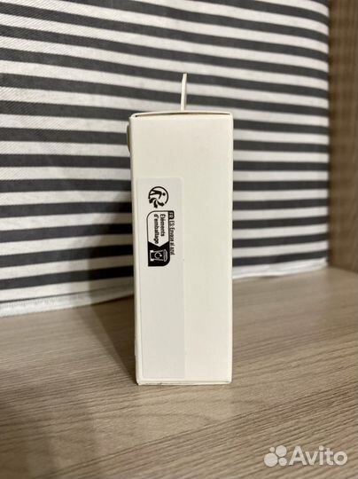 Зарядное устройство Apple USB-C 20W Power Adapter
