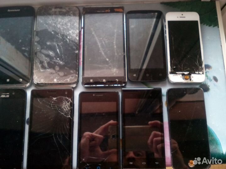 Смартфоны на запчасти