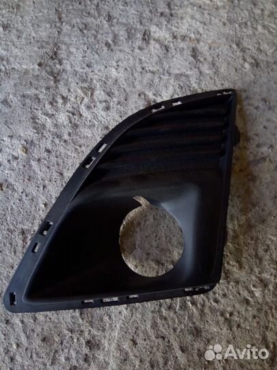 Рамка противотуманной фары Cruze рестайлинг левая