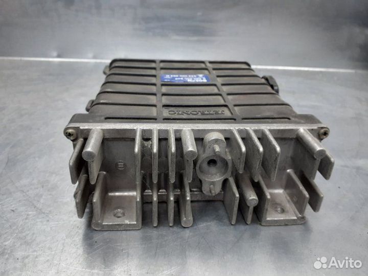 Блок управления двигателем Audi 100/200 44