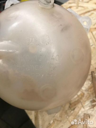 Расширительный бачок vw passat b6 b7 cc