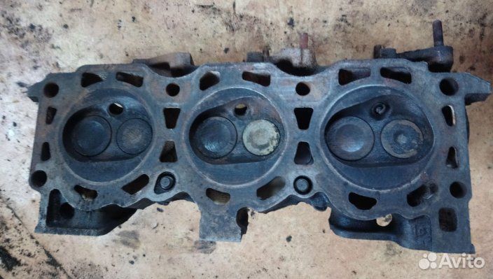 Головка блока левая для 2.9 V6 Ford Scorpio 1986