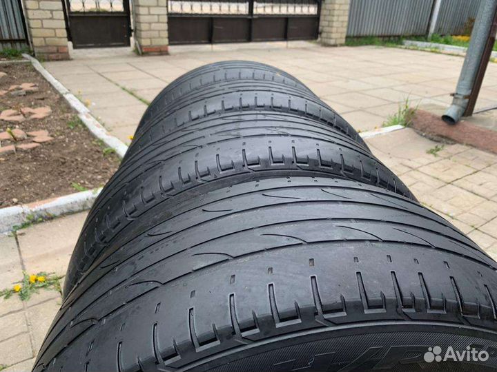 Bridgestone Dueler H/P Sport 235/55 R17