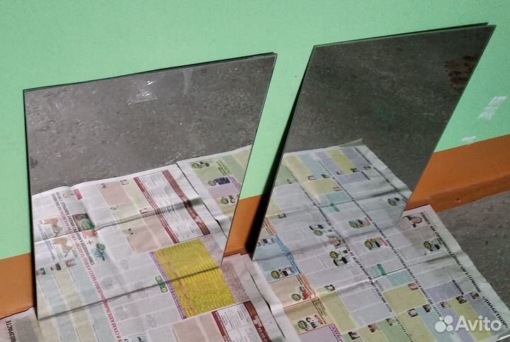 Зеркало осталось одно