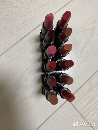 Губная помада just