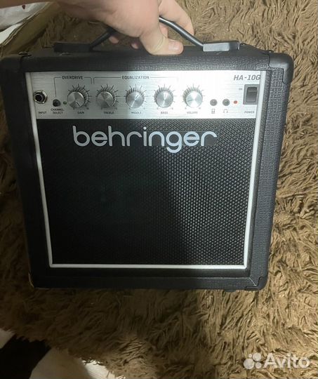 Гитарный комбоусилитель