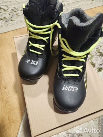 Лыжные ботинки