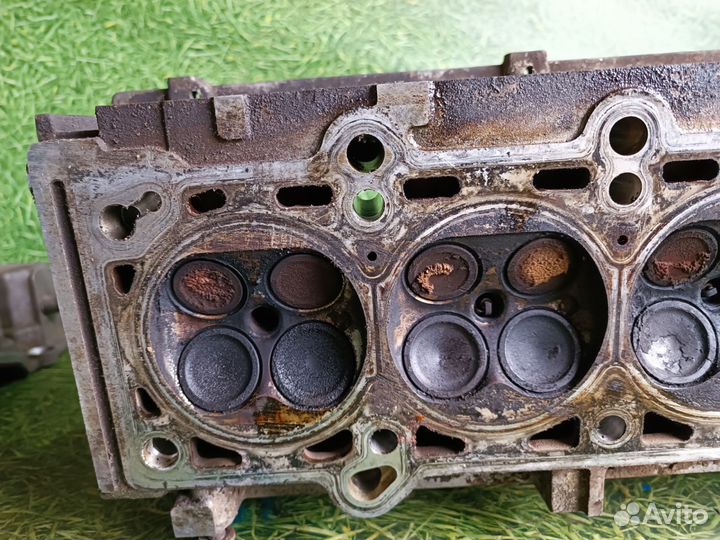 Головка двигателя Dodge Caravan 2.4 EDZ 2001 -2003