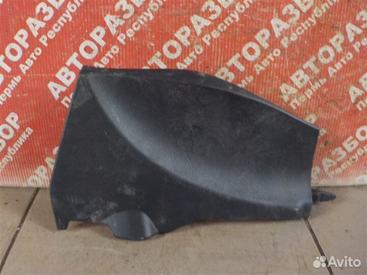 Накладка центральной стойки левая Toyota Corolla