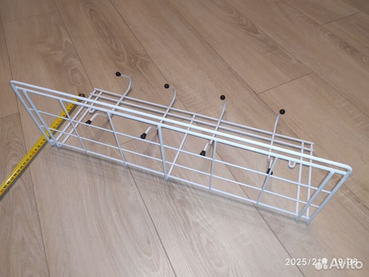 Вешалка в прихожую