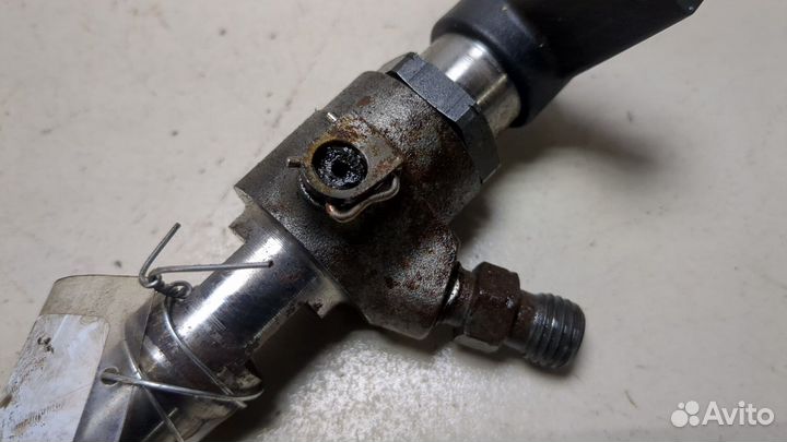 Форсунка топливная Skoda Rapid, 2015