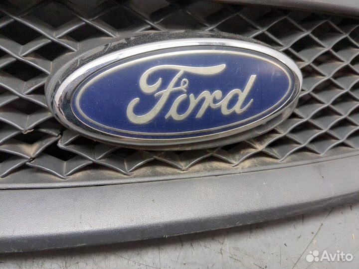 Решетка радиатора Ford Focus 2, 2005