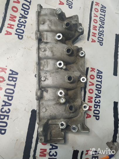 Коллектор впускной Renault Sandero 2003 113127
