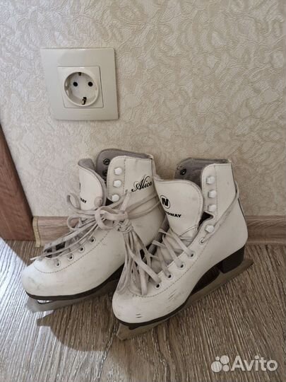 Коньки фигурные