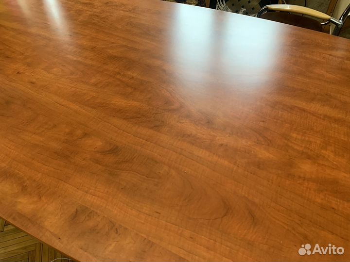 Конференц стол бу. Милан