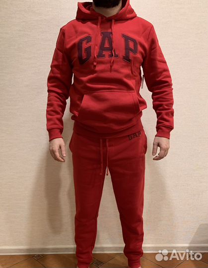 Оригинальный костюм GAP красный