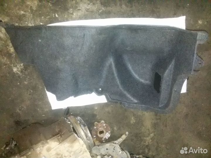 Обшивка багажника Toyota Corolla E150