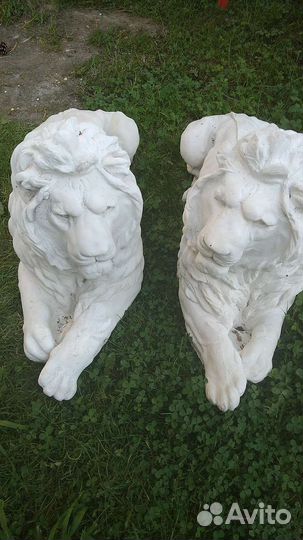 Лев из гипса