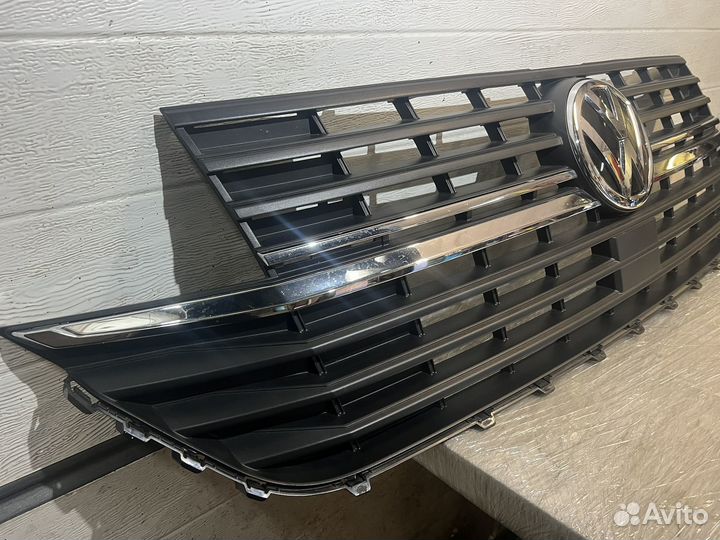 Решетка радиатора Volkswagen T6.1