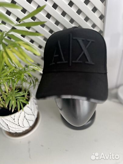 Кепки и бейсболки новые