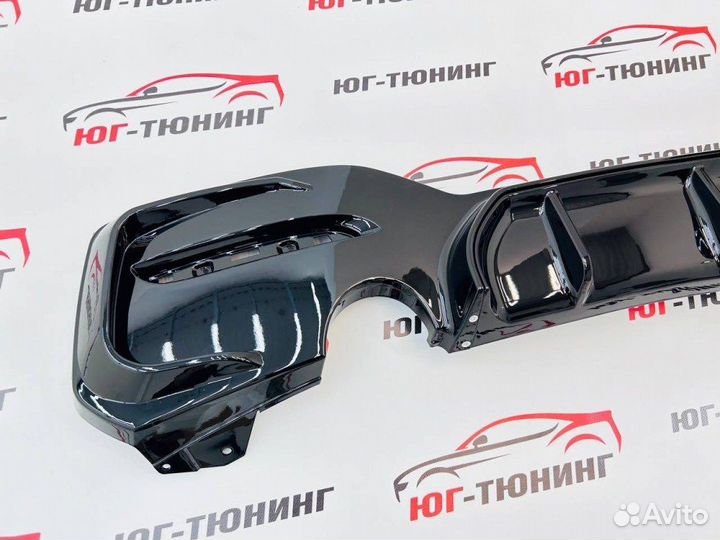 Диффузор BMW 1 f20 черный M-Performance выхлоп 1х1