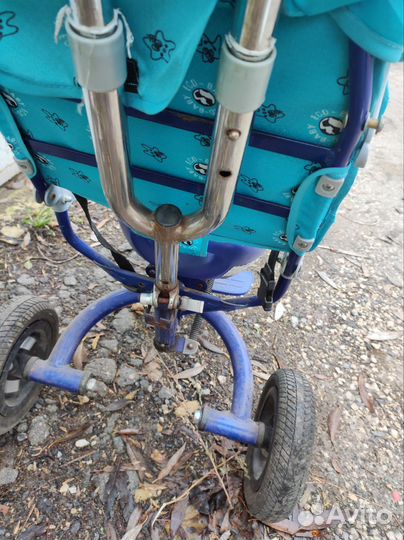 Детский велосипед с ручкой