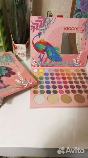 Детские палетки теней в подарочном оформлении