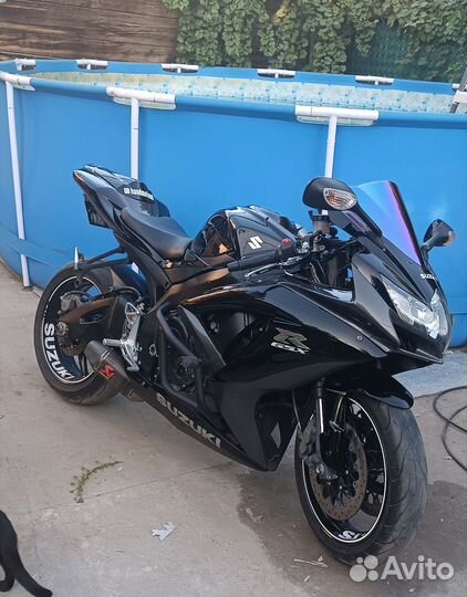 Suzuki GSX-R 750