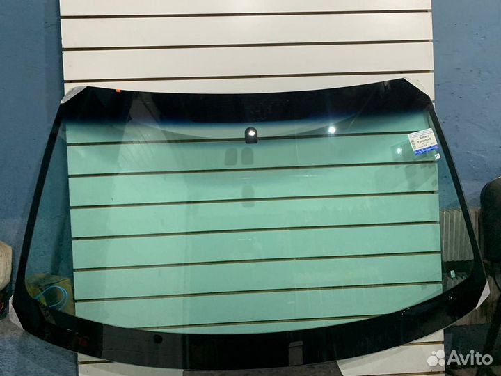 Стекло лобовое на Рено Дастер