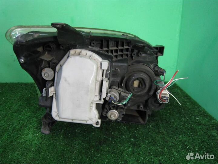 Фара левая Toyota Avensis T25 2003