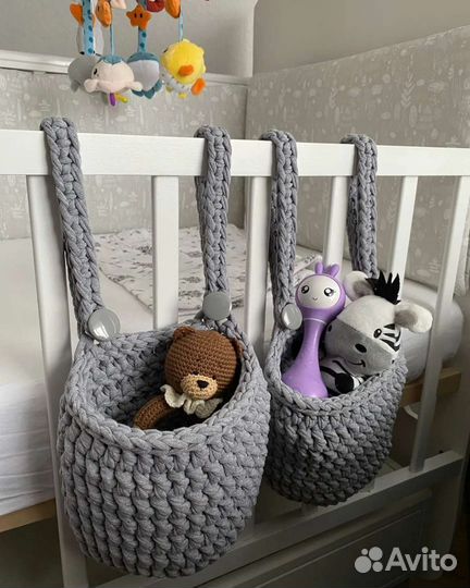 Подвесная корзина на кроватку