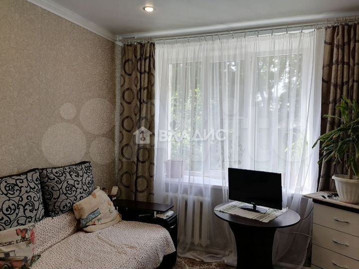 Комната 26,8 м² в 5-к., 1/3 эт.