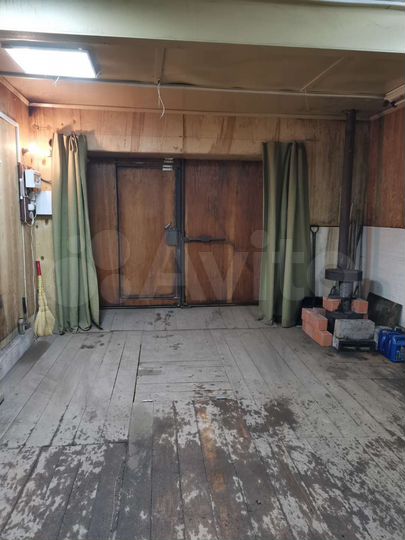 Гараж, > 30 м²