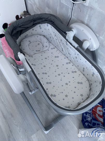 Колыбель с электрической системой укачивания