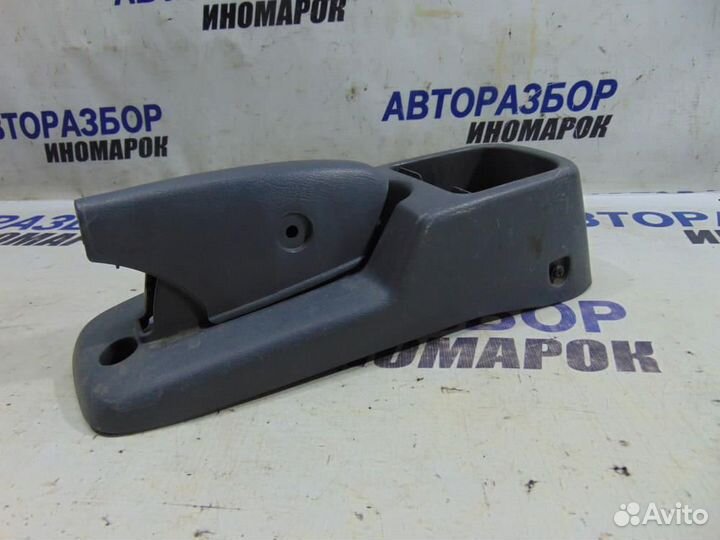 Консоль центральная для Nissan March 2 1992-2002г
