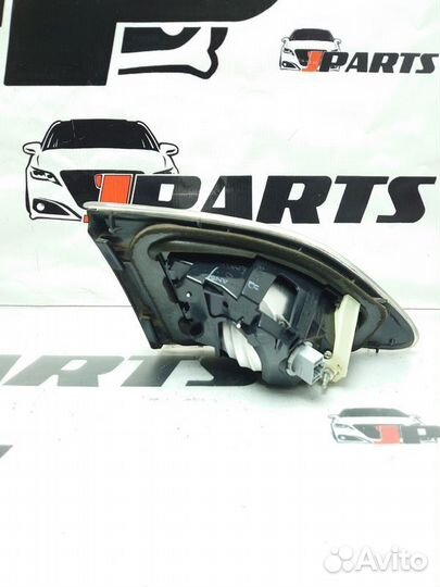 Фонарь задний внутренний Mazda 3 BL (2008—2011)