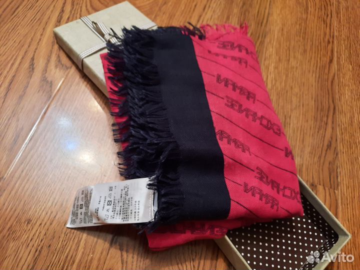 Женский шарф Армани