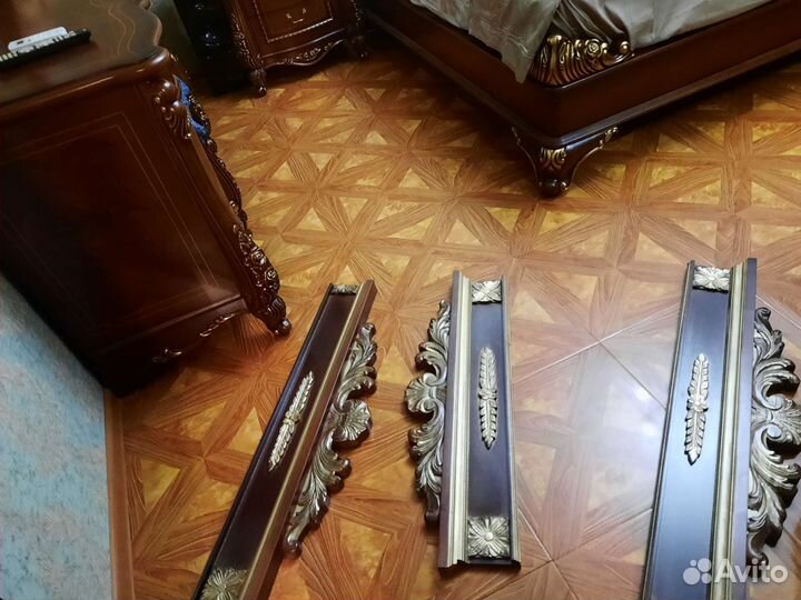 Капитель дверей