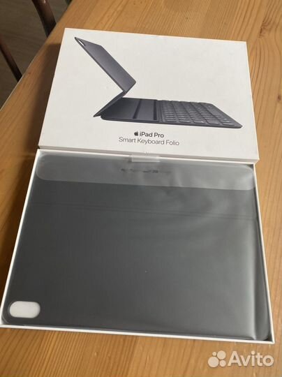 Чехол клавиатура для iPad