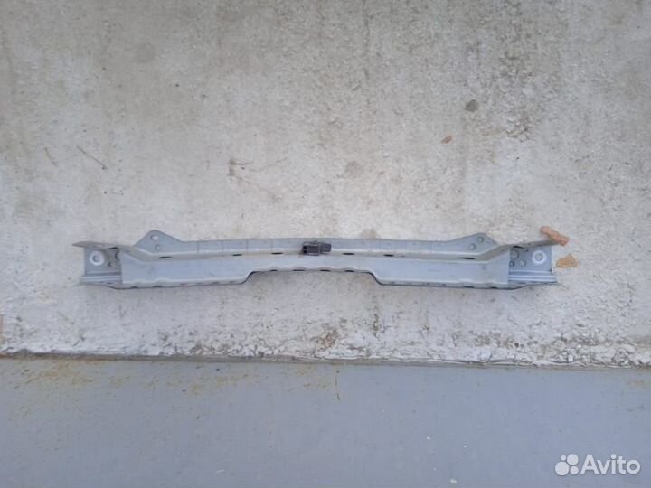 Планка телевизора верхняя Opel Astra J