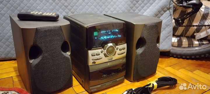 LG FFH-217AX музыкальный центр, колонки и пульт