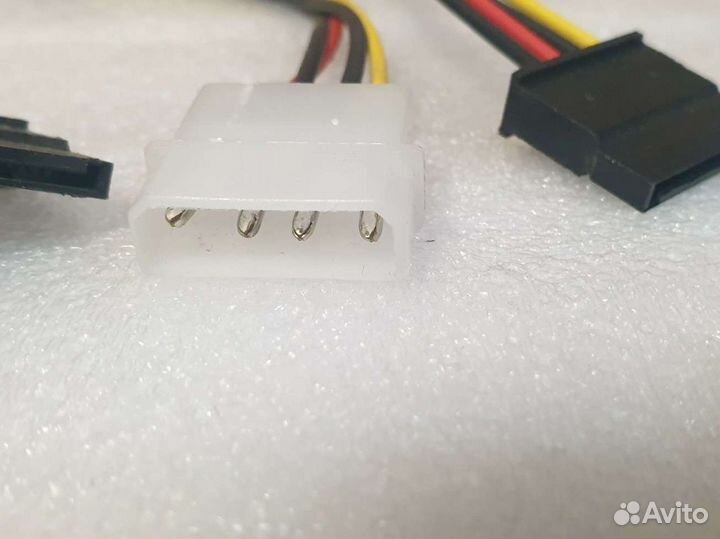 Переходник питания Molex - SATA