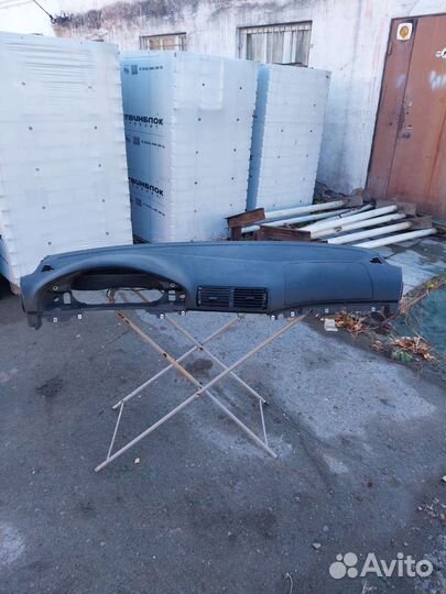 Панель приборов торпедо BMW E39