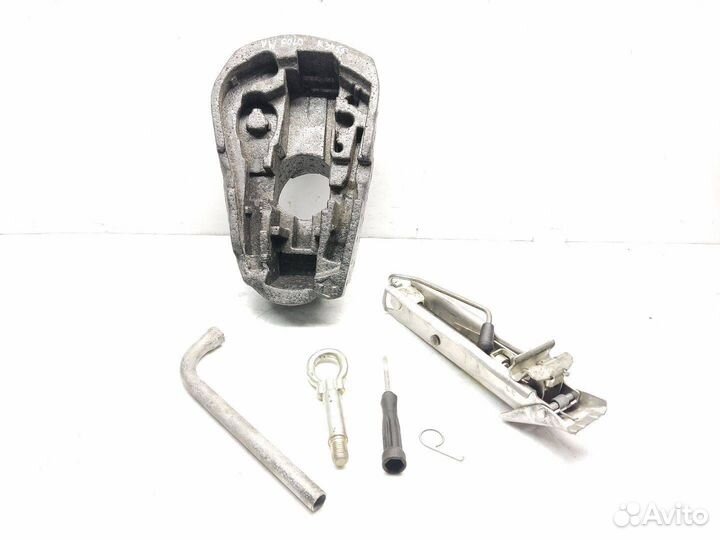 Домкрат Volkswagen Polo 4 рест. 2007 6Q0012115H