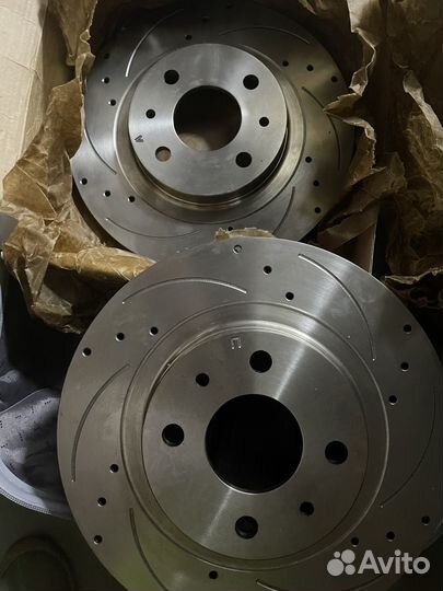 Тормозные диски ваз LADA sport r15 перфорация