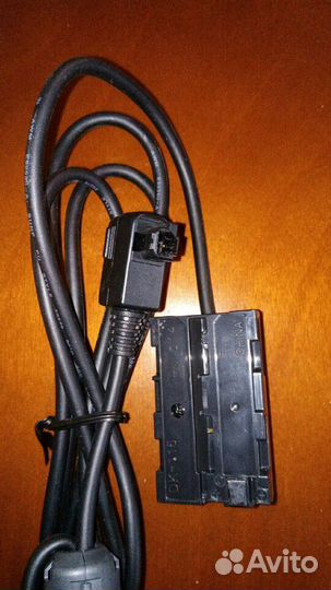 Автомобильное зарядное устройство Sony DC-VQ11